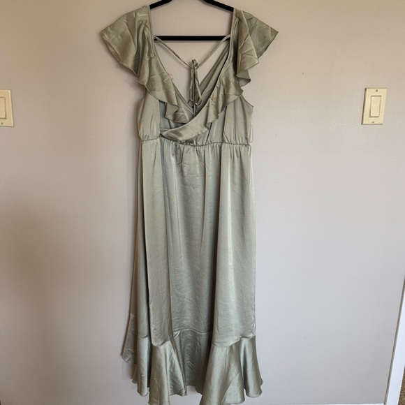 Show Me Your Mumu Samantha Ruffle Wrap Dress in Green size 1X - Picture 6 of 7